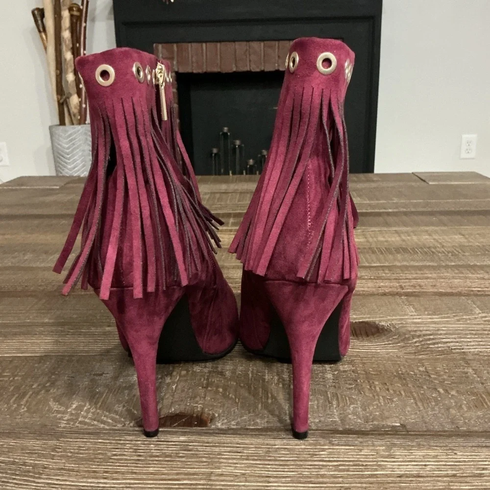 ASHLEY STEWART Grommet Fringe Bootie Fashion Boots Burgundy Sz 11w